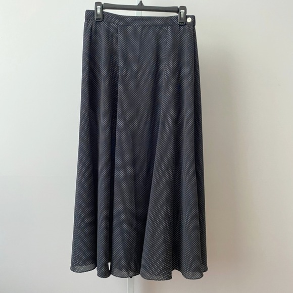Liz Claiborne Dresses & Skirts - Liz Claiborne S Black Polka Dot Midi Skirt Chiffon Flowy A-Line Career Classic